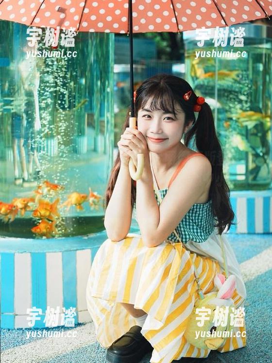 五一吃瓜 在五一吃瓜官网网页版登录后,像打开了无数个八卦箱子,心中小九九满满。