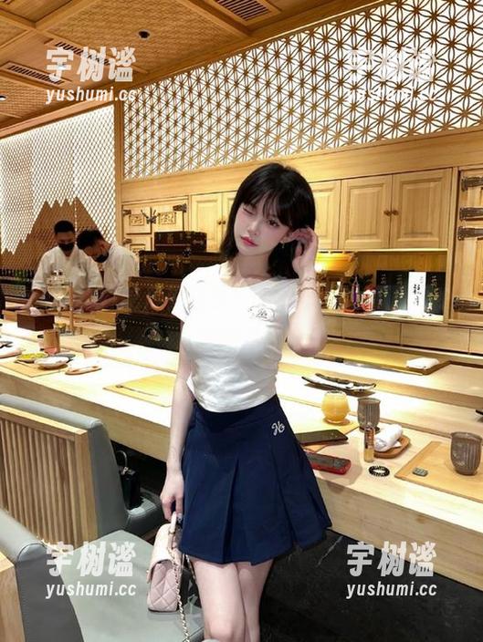 吃瓜网首页：一窥今日大瓜，不小心被哽住了！