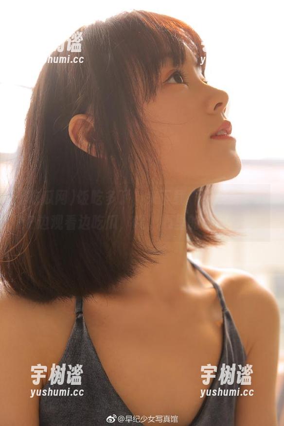 饭吃多了，来下载“吃瓜网”APP边观看边吃瓜，哦，心里的小期待呀！