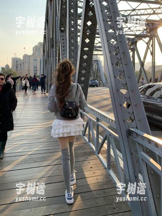 不小心在黑料吃瓜不打烊发布的往期里遨游，真有些让人又爱又恨的感觉。